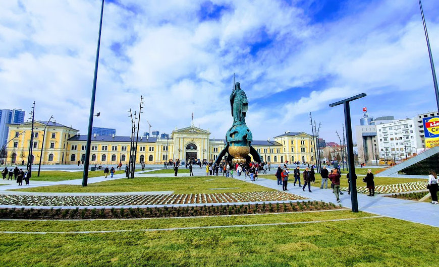 Savski square and monument to Stefan Nemanja