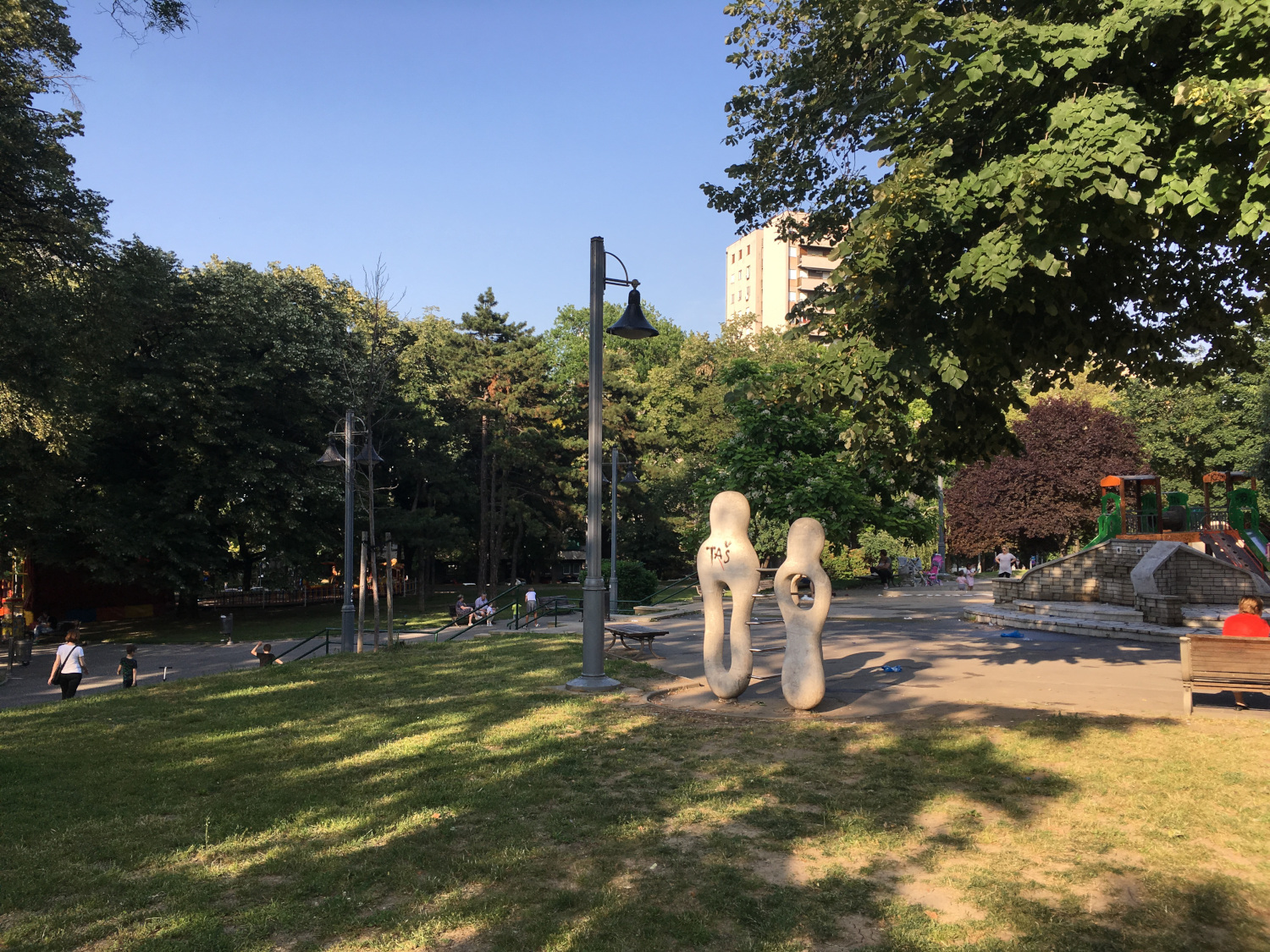 Mali Tašmajdan park playground